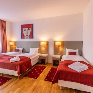https://rustic-apartment-with-4-bedrooms.vienna-besthotels.com