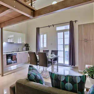 https://valletta-1-bedroom-at-republic-street.hotelssaintjulians.com